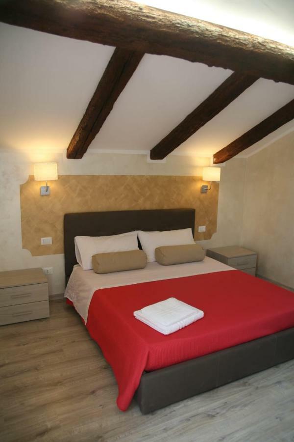 Red Lion Gasthuis Mestre